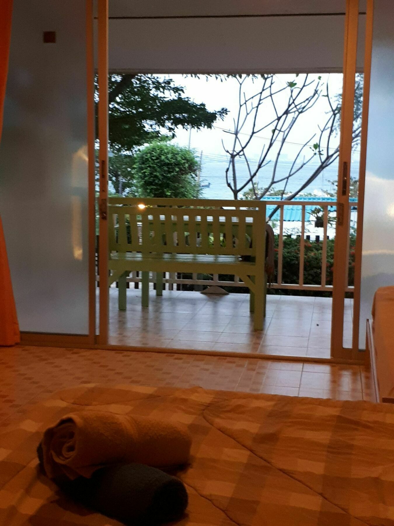 Insook Ko Larn Resort Eksteriør bilde